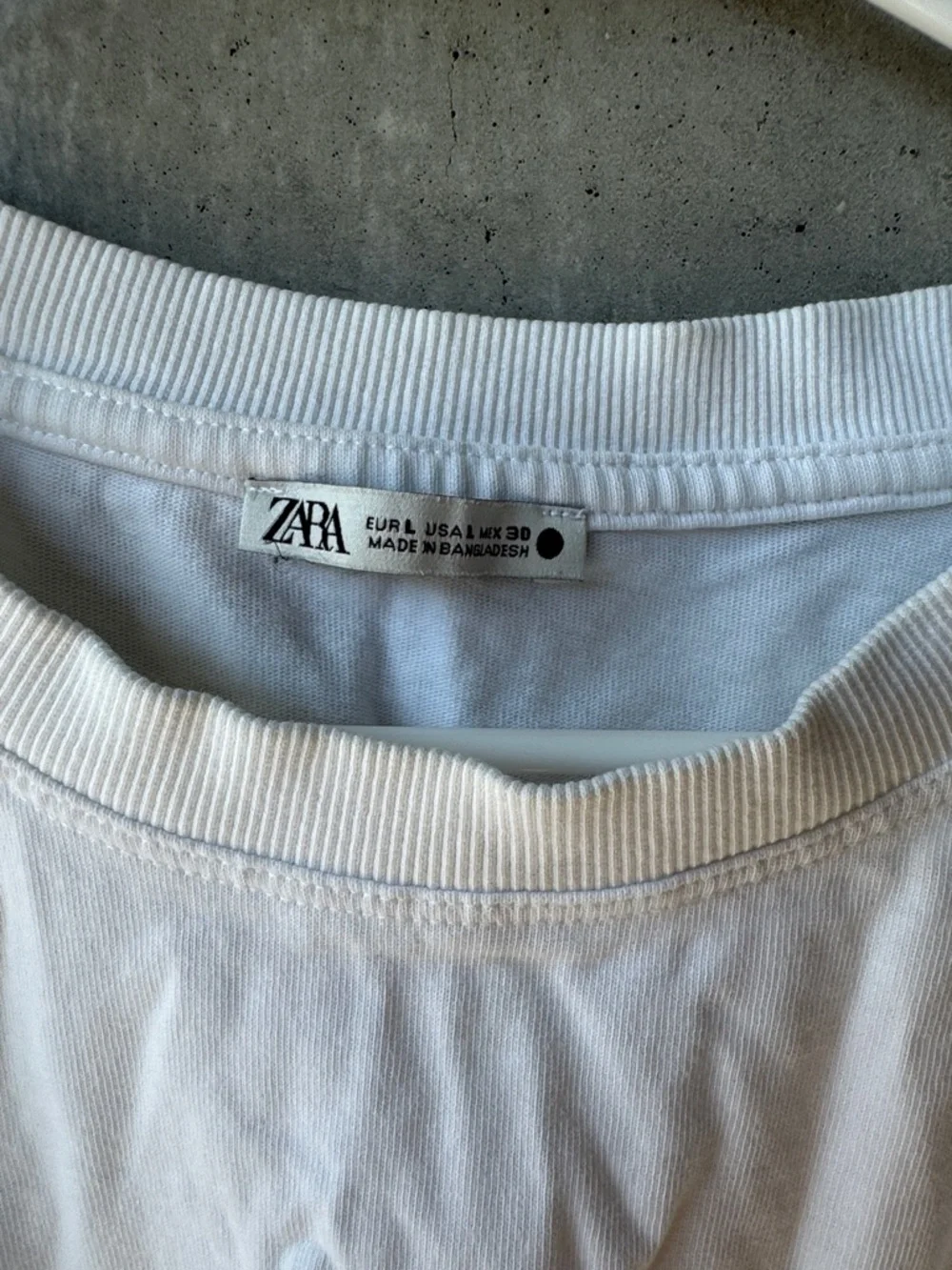 Zara White Cropped Tee - Picture 2 of 3